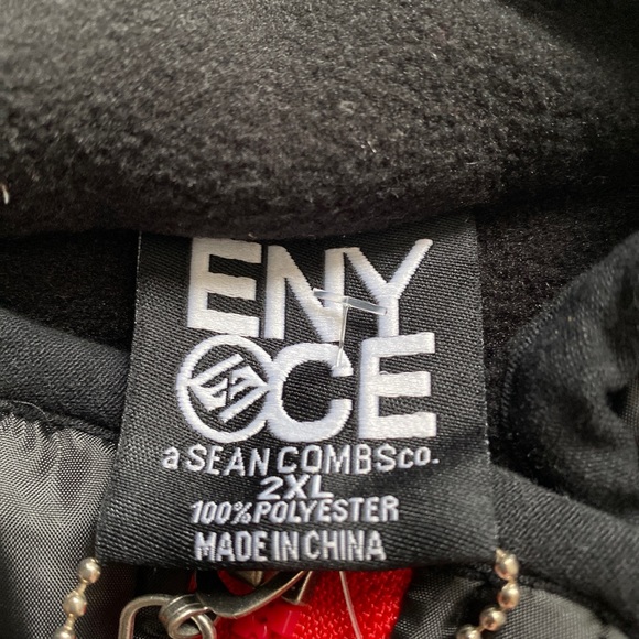 Men’s Black & Red ENYCE Puffer Vest (Sean Combs Co.) (Sean John) (P. Diddy) - Picture 5 of 8